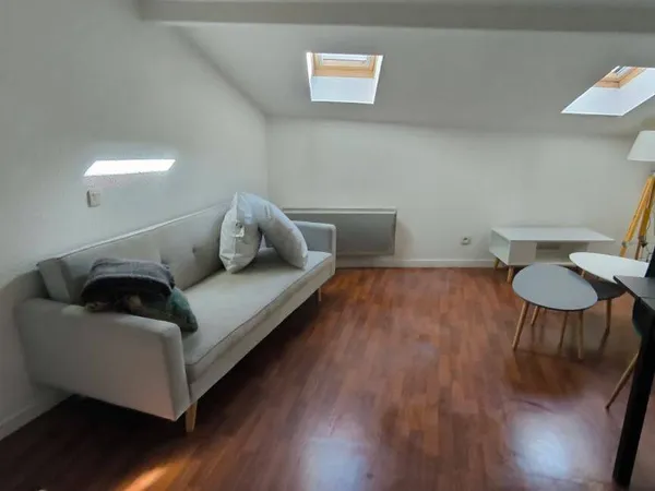 Studio 1 pièce 19 m² 