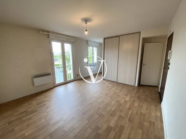 Studio 1 pièce 27 m² 
