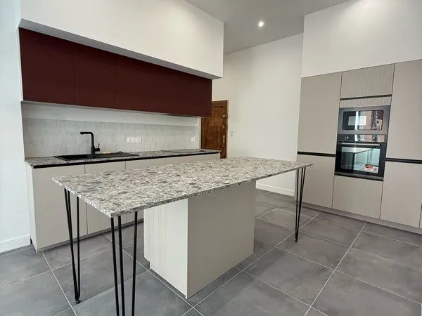 Appartement T3 de 70 m² refait à neuf 