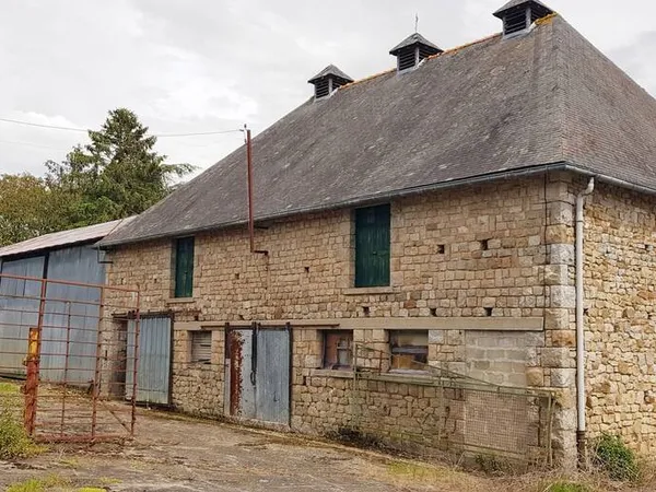 Local 2 pièces 300 m² 