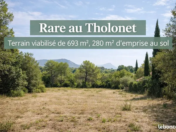 Terrain 693 m² Le Tholonet 