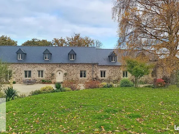 Maison 8 pièces 45 m² 