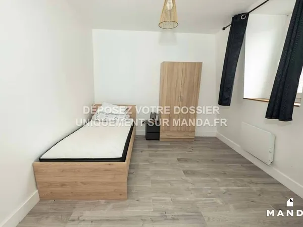 Appartement 5 pièces 9 m² 