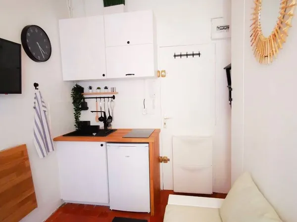 Studio 1 pièce 11 m² 