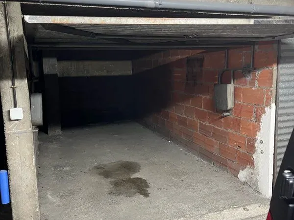 Parking box fermé 