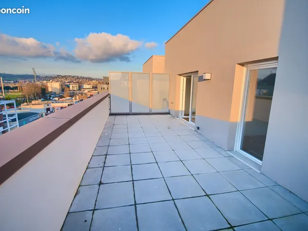 T3 - Dernier étage - Terrasse 25 m² - Vue dégagée - Rouen Gauche 