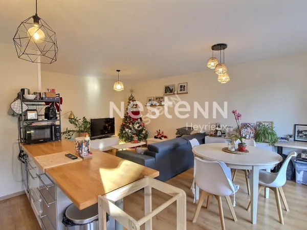 Appartement T3 Saint Pierre De Chandieu - Stationnements - Balcon 