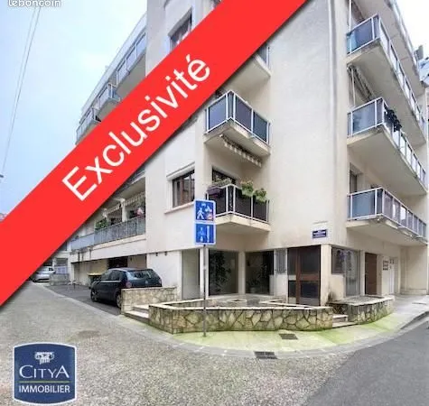 Plateau à aménager 77 m² 