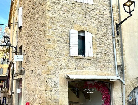 Local commercial 64m2 petit loyer 