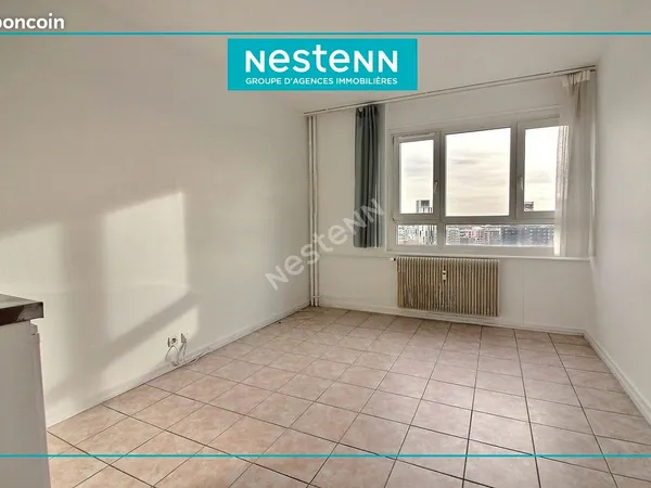 Studio 1 pièce 16 m² 