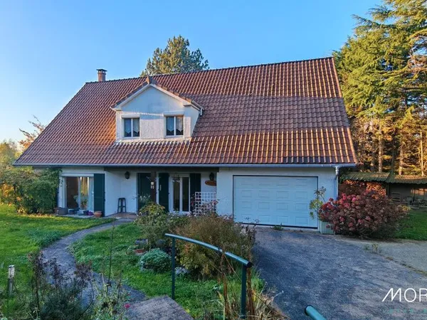 Propriété 7 pièces 210 m² 