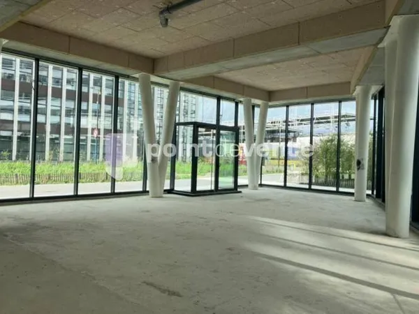 Local commercial 172 m² 