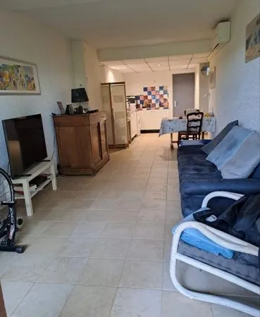 T2 meublé a la campagne avec piscine 