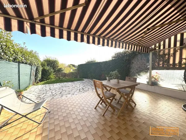 Studio 1 pièce 31 m² 