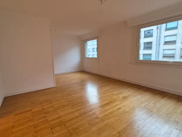 Nantes centre - t3 lumineux 90m² 