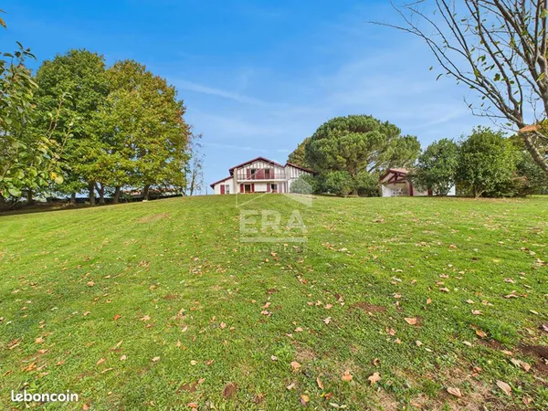Maison 8 pièces 200 m² 