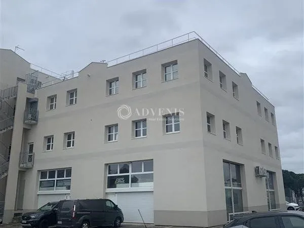 Bureaux 221 m² 