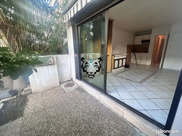 Studio 1 pièce 26 m² 