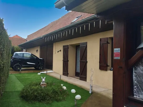 Maison à vendre à Simandre - 4 pièces, 140 m² 