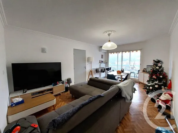 Appartement 4 pièces 80 m² 
