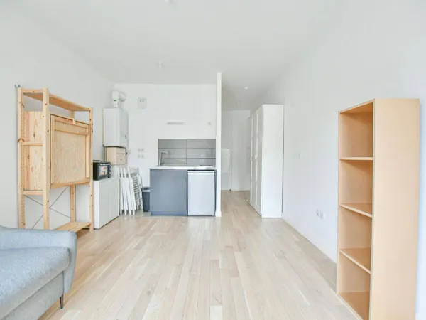 Studio 1 pièce 24 m² 