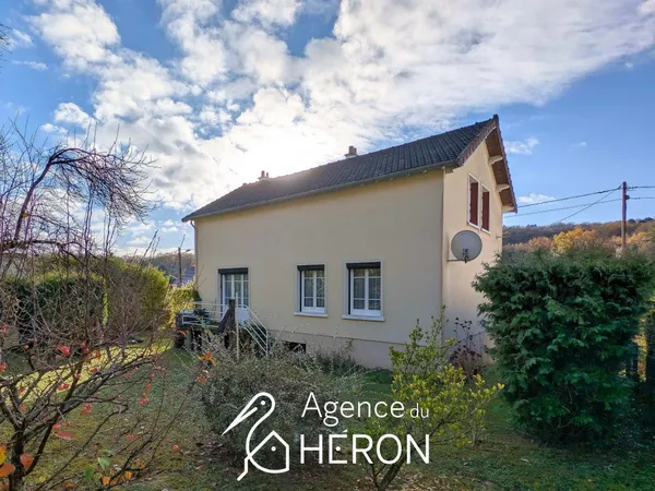 MAISON TRADITIONNELLE EN BRIQUES À RAFRAICHIR - SAINT PIERRE LES 