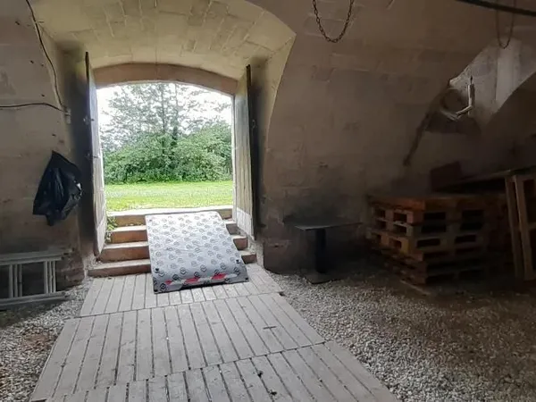 LOCAL DE 75M2 à 8 minutes de MAGNY, 12 minutes de GISORS 