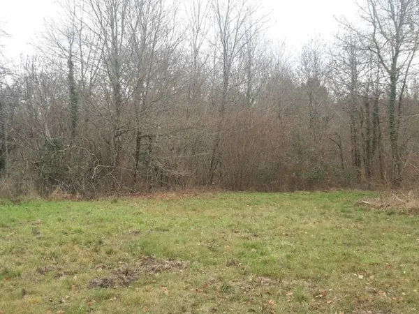 Terrain 600 m² 