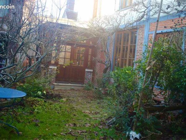 Vend maison 9 pièces centre ville 