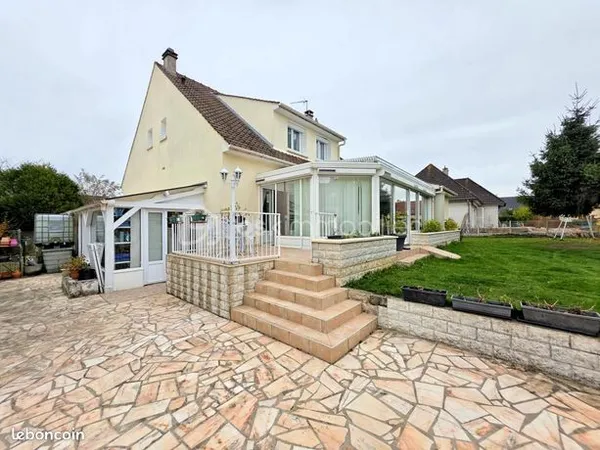Maison 8 pièces 190 m² 