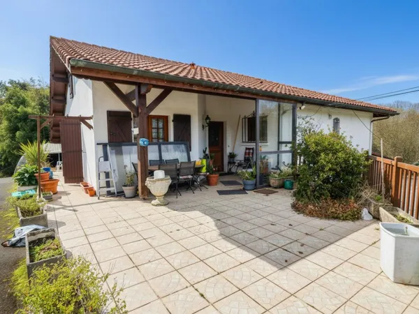 Viager occupée Maison de pays Mouguerre 10 pièce(s) 230 m2 