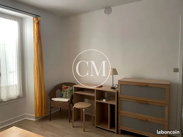 Studio 1 pièce 31 m² 