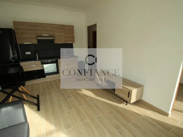 Appartement rénové 2 pièces 32 m² 