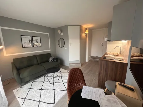 Studio 1 pièce 17 m² 