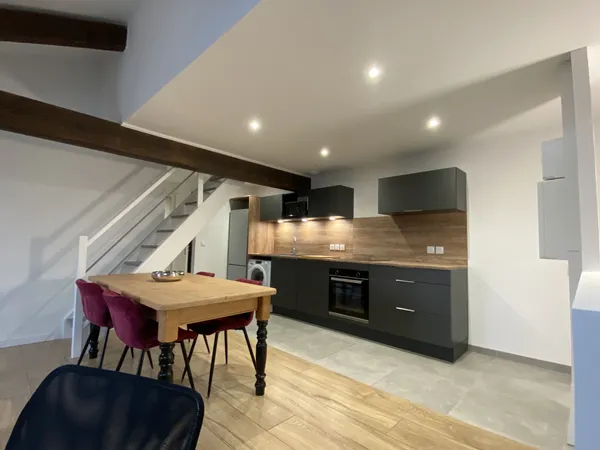 Appartement T2 bis avec mezzanine meublé 52,96 m2 ( 70 m2 e 
