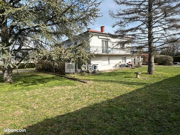 Villa 7 pièces 200 m² 