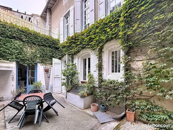 Maison 10 pièces 265 m² 