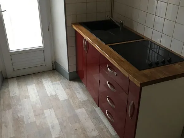 Montluçon F1 30 m2 refait à neuf 