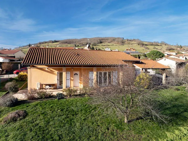 Maison de plain-pied 4 pièces 110 m² 