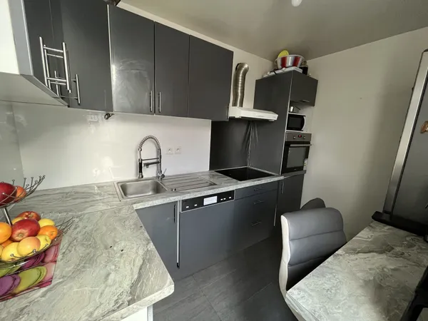 Appartement 4 pièces au calme - Résidence arborée, secteur 