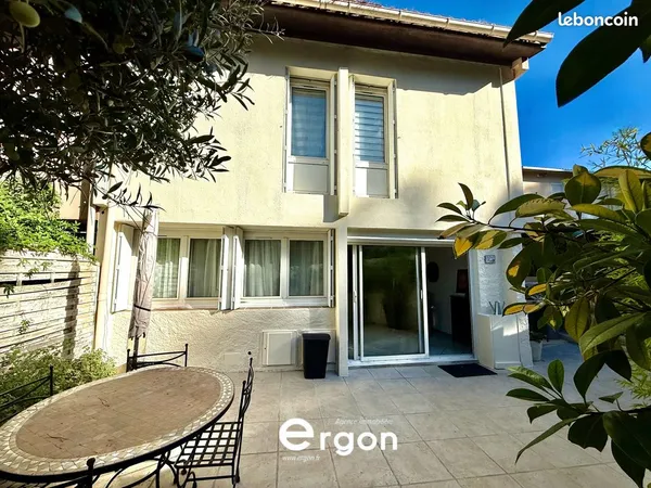 Pavillon 6 pièces 140 m² 