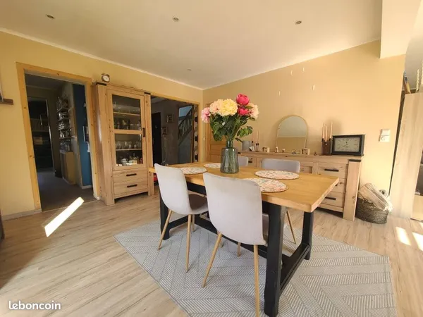 Maison 9 pièces 211 m² 