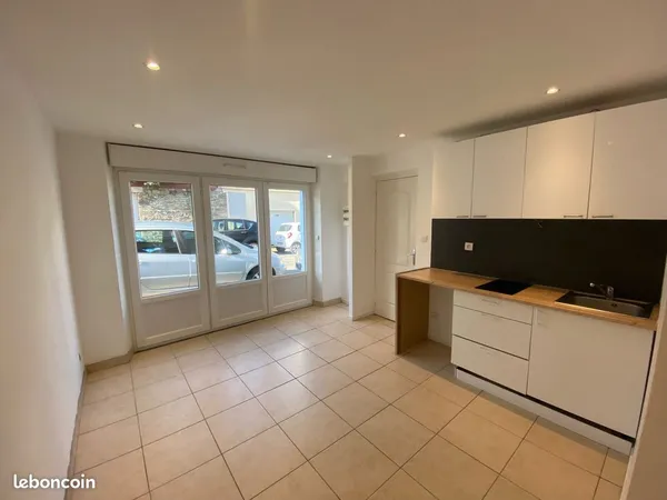 Studio 1 pièce 32 m² 