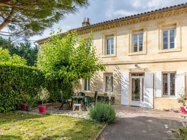 Vends maison en pierres bordelaises 