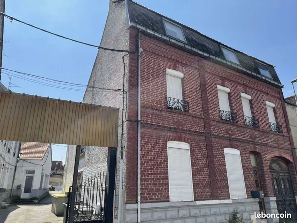 Immeuble 700 m² 
