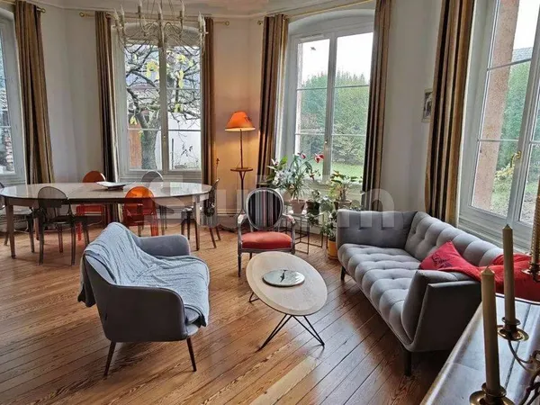 Maison 7 pièces 225 m² 