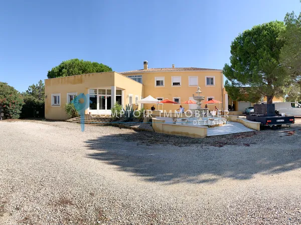 À VENDRE ENSEMBLE IMMOBILIER MIXTE D'EXCEPTION ISTRES 