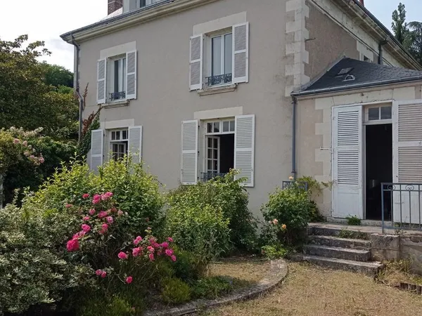 Blois - Proche centre ville - Maison bourgeoise du 19ème - 7 pièces - 5 chambres 