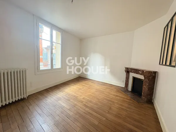 Maison de ville à louer à Soissons - Exclusivité Guy Hoquet 