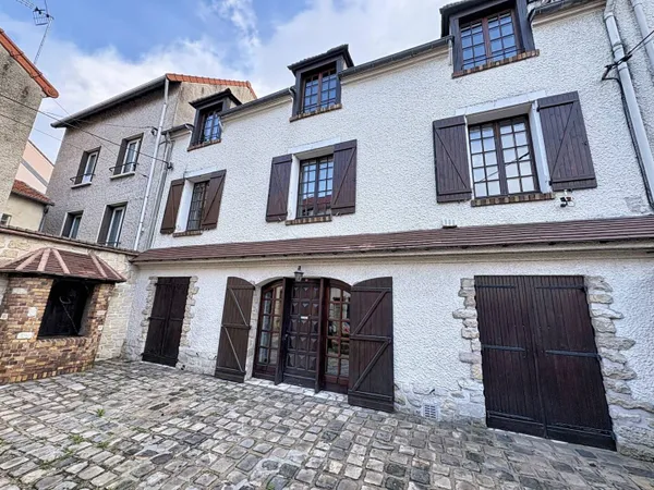 Maison 4 pièces 210 m² 